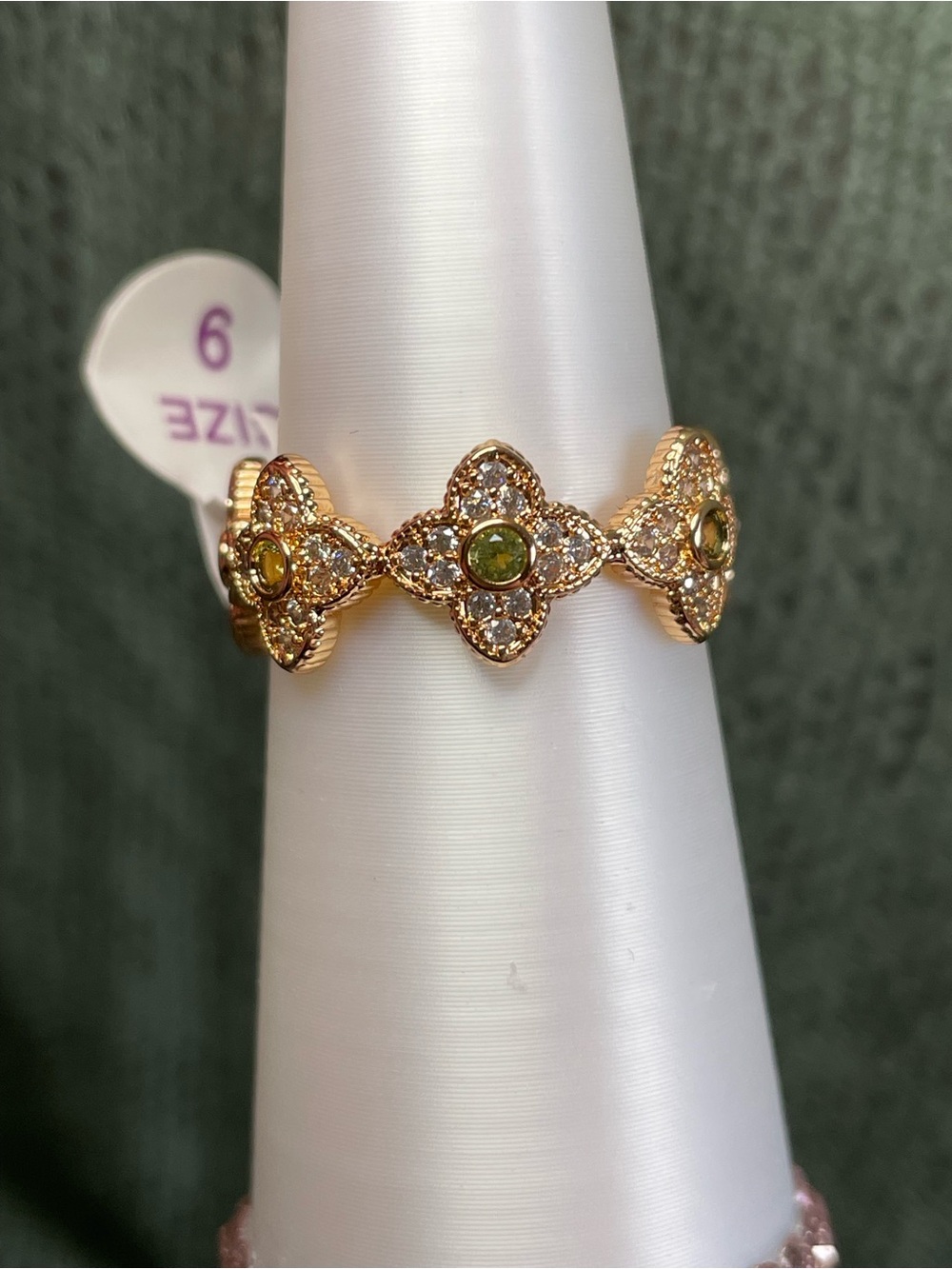Bomb Party "Eternal Sunshine" CLOVER Ring Size 9 Peridot on Rosa RG84881